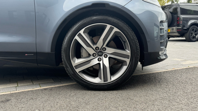 Land Rover Discovery 3.0 D300 R-Dynamic HSE 5dr Auto Diesel Station Wagon